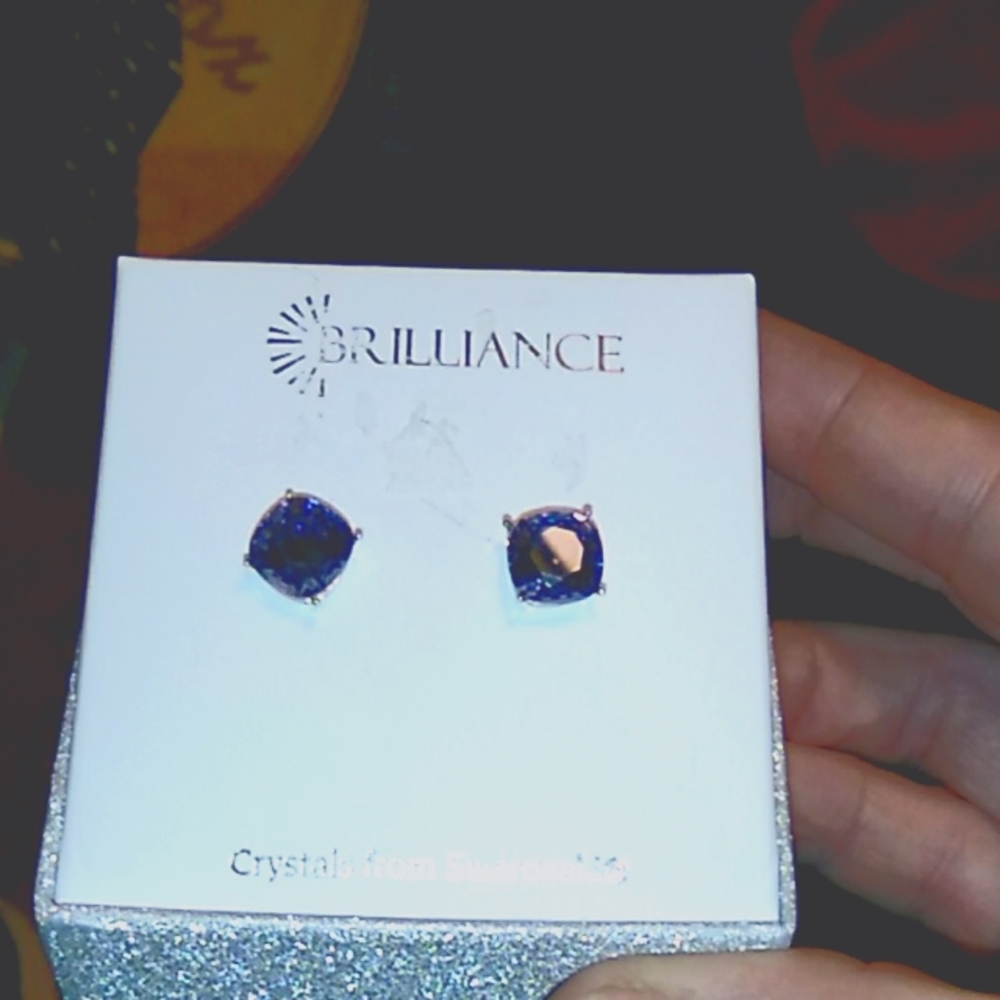 Brilliance earrings witb Swarovski Crystal's.